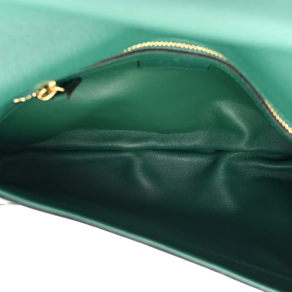 Gucci Blondie Small Shoulder Bag - Green in Green - detail view 6 showing the bag's shape, finish and visible design details.