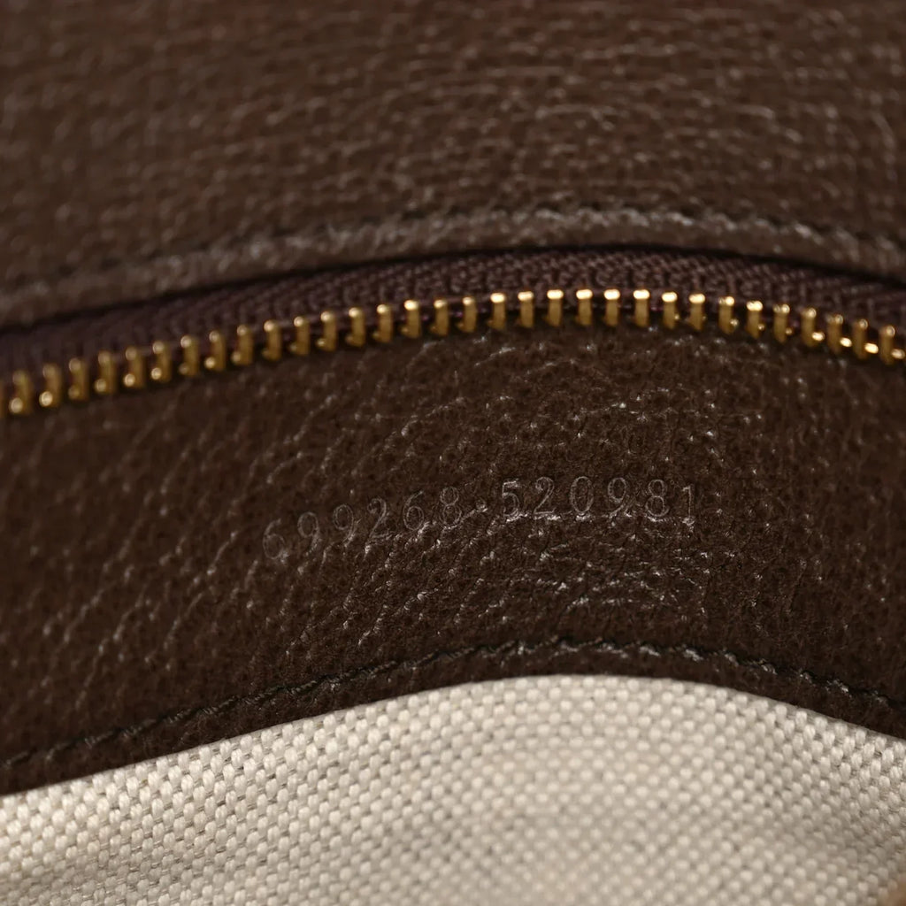 Gucci Blondie Shoulder Bag - Beige in Beige - detail view 7 showing the bag's shape, finish and visible design details.
