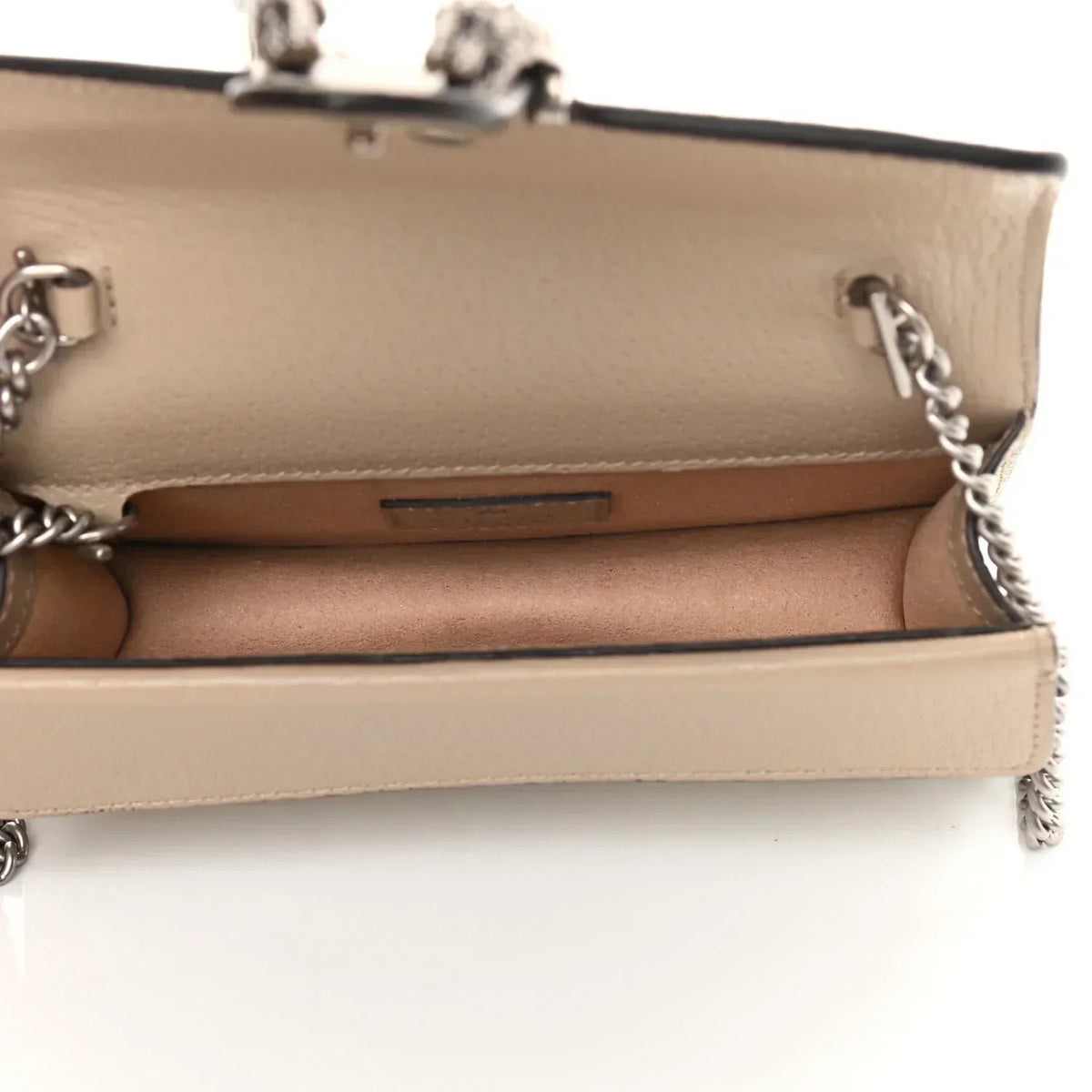 Gucci Canvas Dionysus Shoulder Bag - Beige in Beige - detail view 5 showing the bag's shape, finish and visible design details.