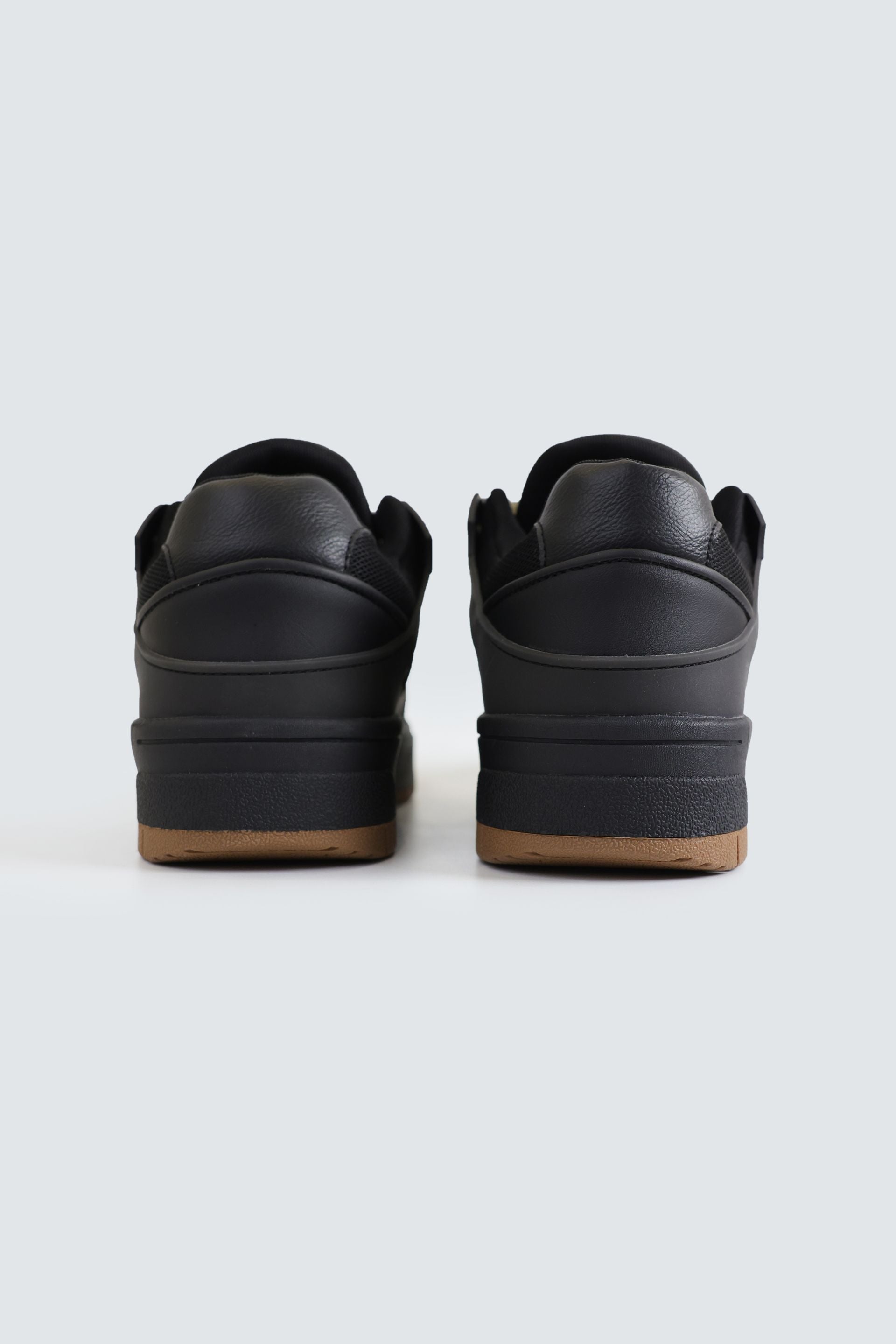 Bags End Men's Black Multi-Piece Sneakers