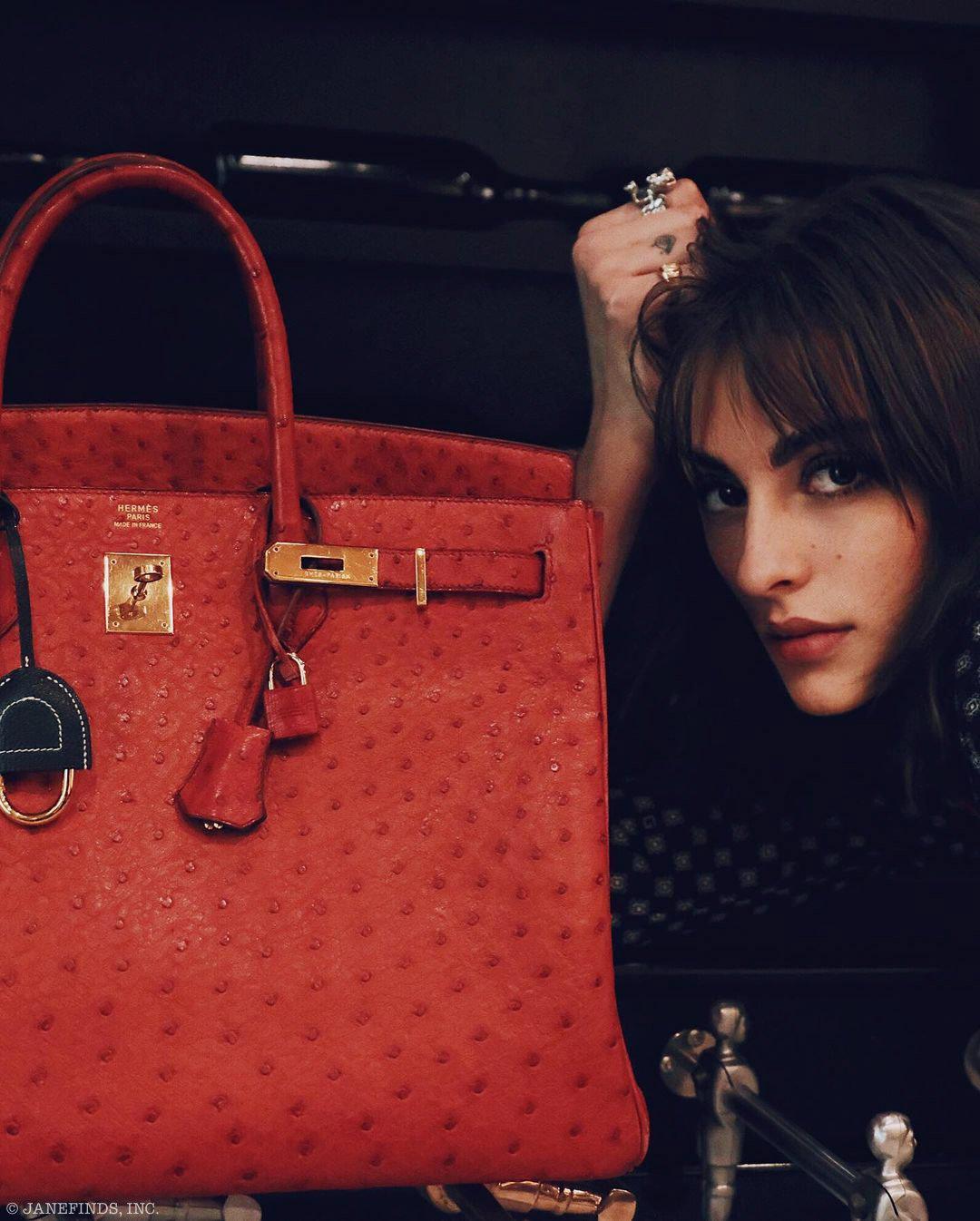 Hermes Birkin 40 Rouge Vif Ostrich with Gold Hardware - 1993, W Circle - hardware detail