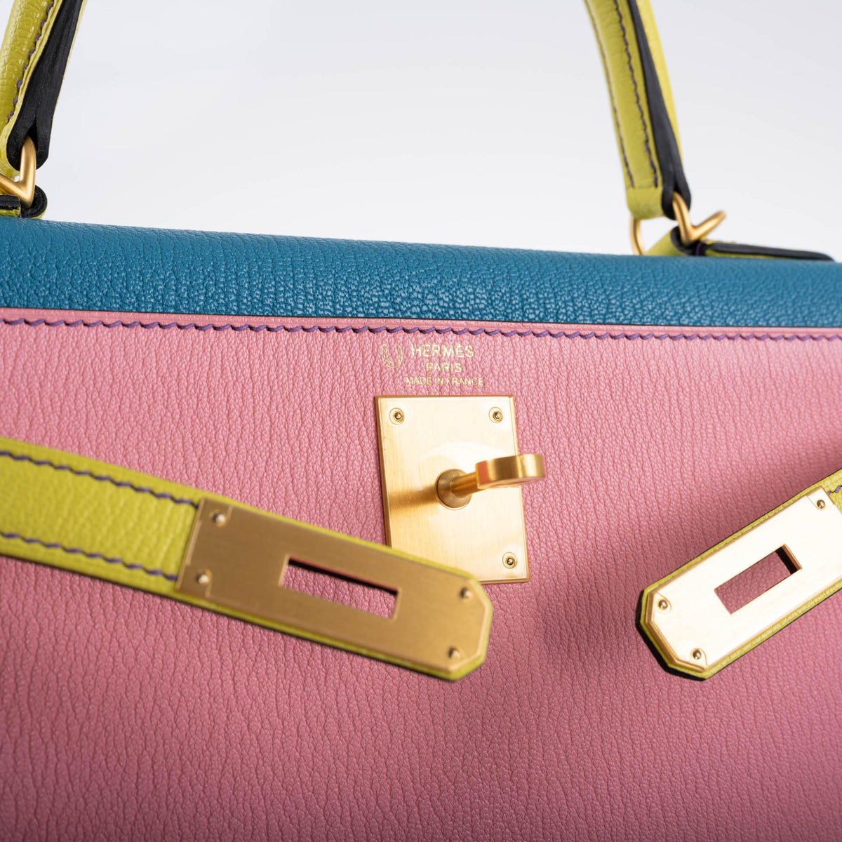 Hermes Kelly 28 Sellier HSS in Rose Confetti, Lime and Blue Aztec Chèvre leather with brushed gold-tone hardware, product photo 7