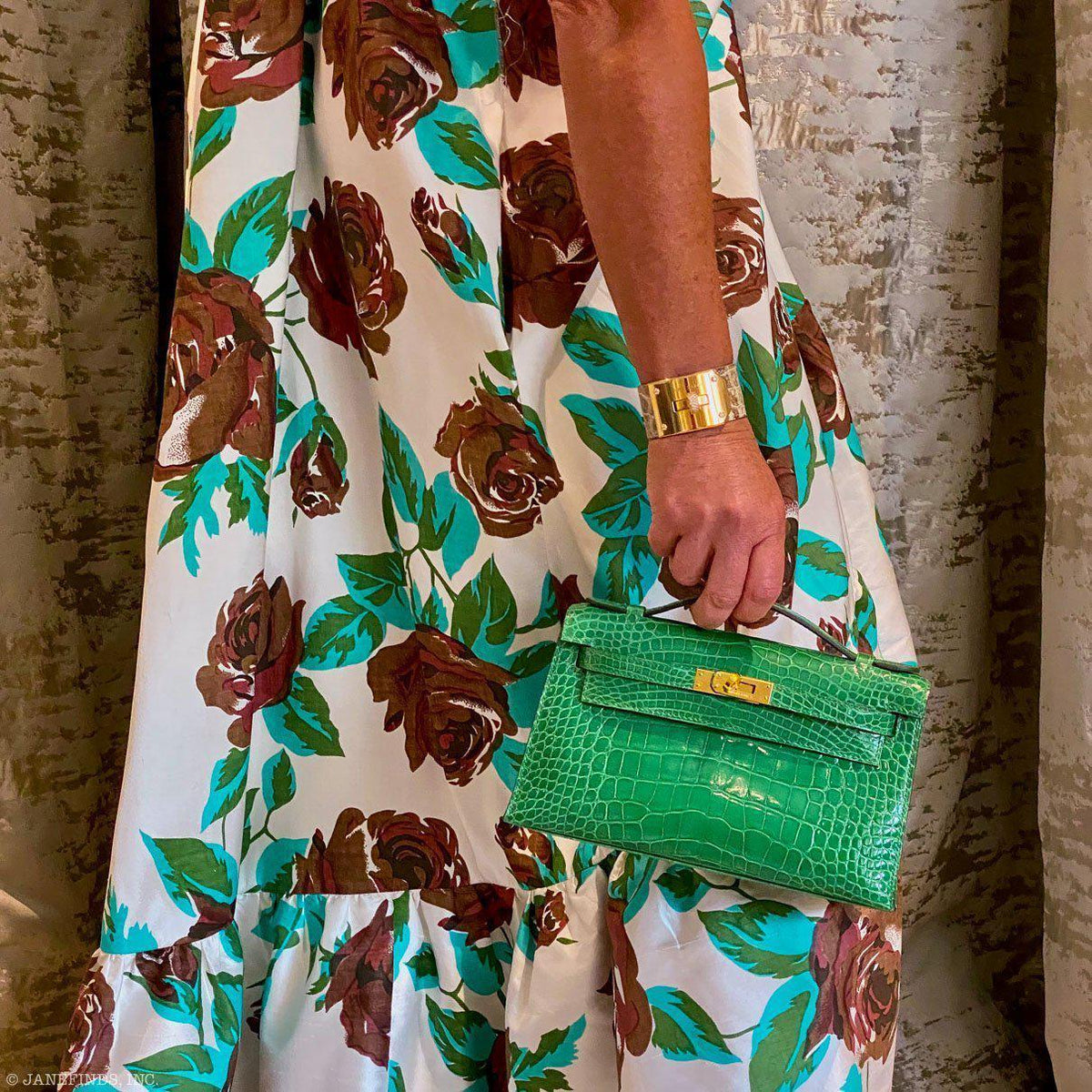 Hermes Kelly Pochette Cactus Alligator, side view