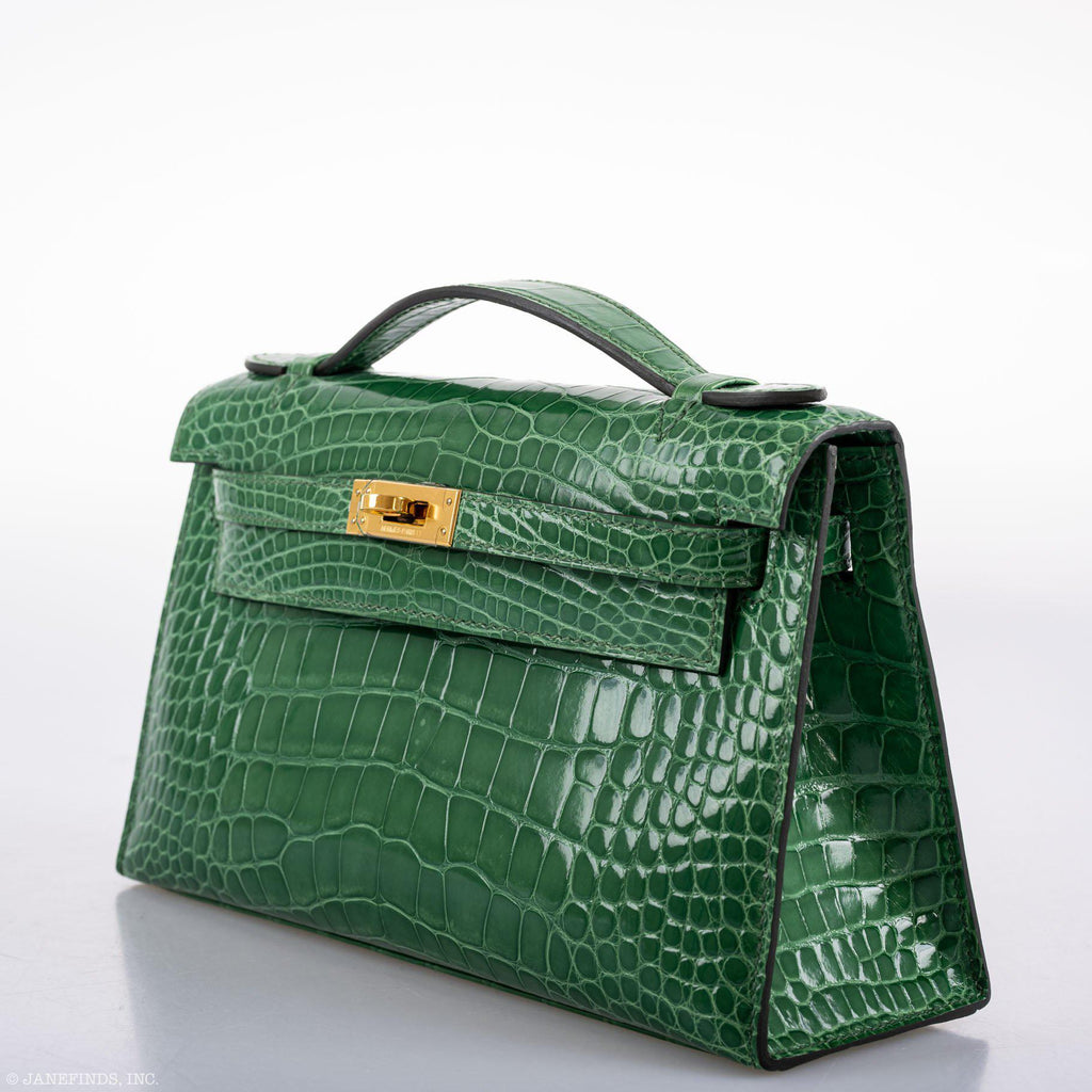 Hermes Kelly Pochette Cactus Alligator, interior and construction detail