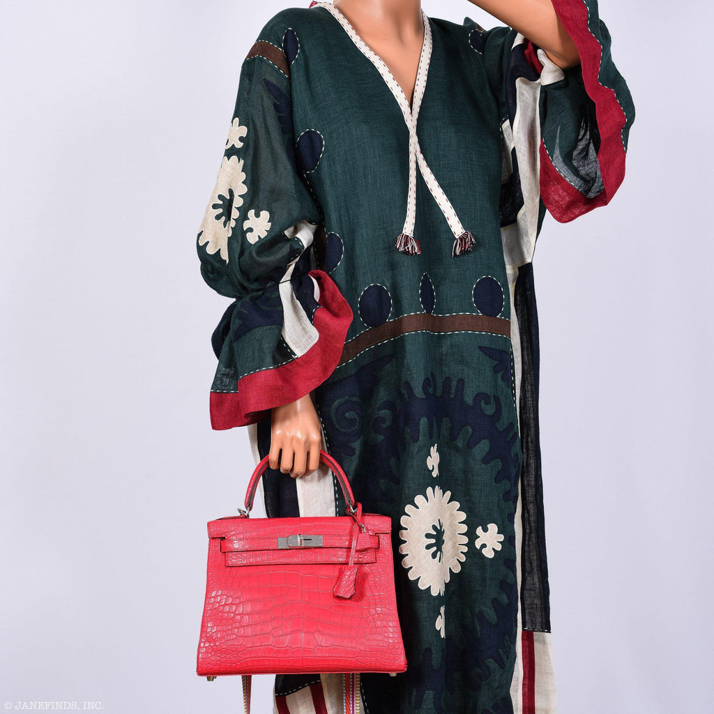 Hermes Kelly 28 Retourne Rose Extreme Matte Alligator, product detail view 5