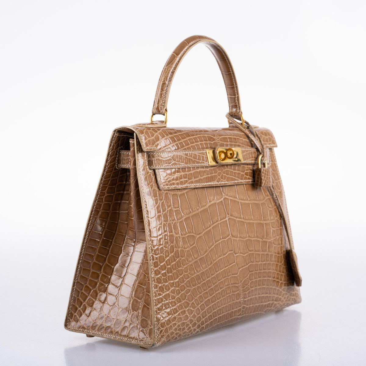 Hermes Kelly 28 Sellier Ficelle Alligator, interior and construction detail