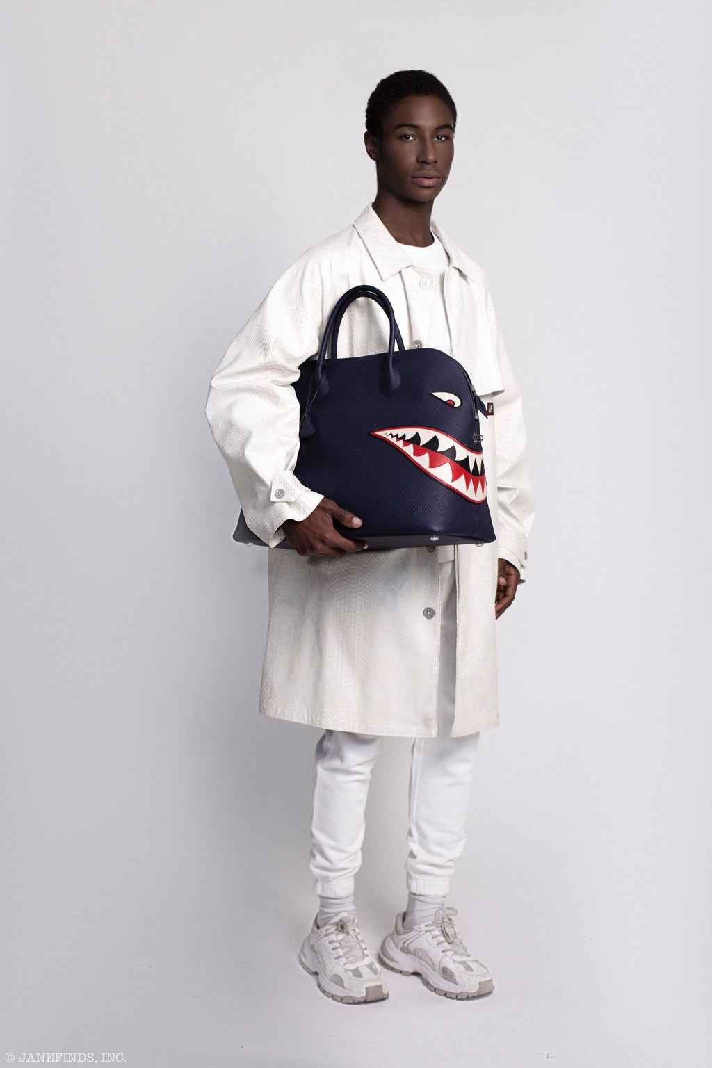 Hermes Bolide 40 Shark Indigo Blue Togo Bag Palladium Hardware, interior and construction detail