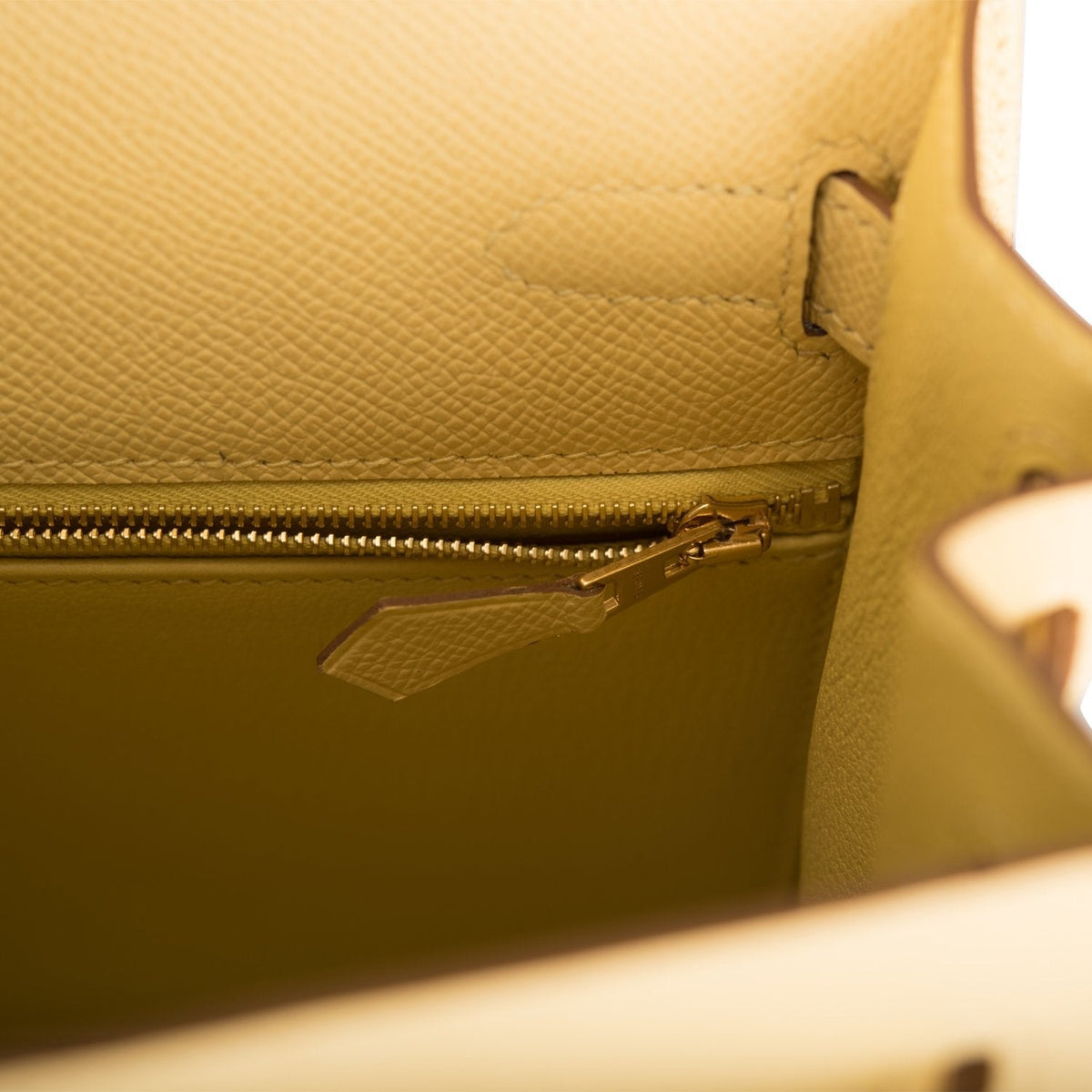 Hermes Kelly 28 Sellier Jaune Poussin, product detail view 9