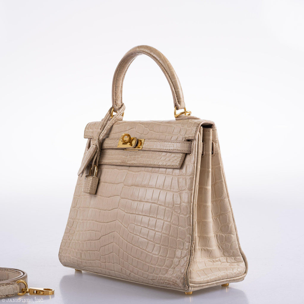 Hermes Kelly 25 Retourne Poussiere Matte Nilo Crocodile Gold Hardware - hardware detail