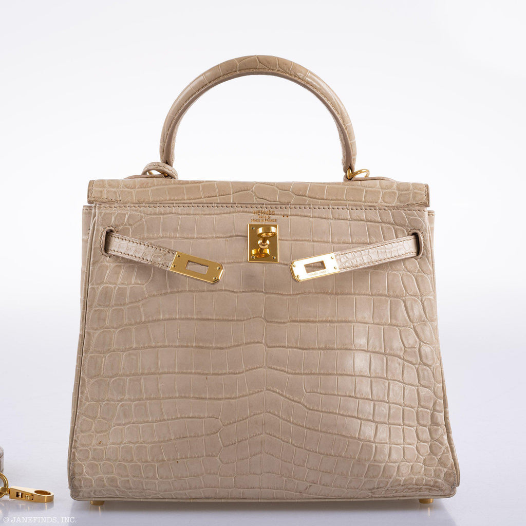 Hermes Kelly 25 Retourne Poussiere Matte Nilo Crocodile Gold Hardware - hardware detail
