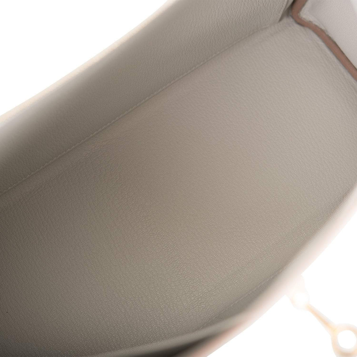 Hermes Kelly Retourne 32 Gris Perle Togo Gold Hardware - hardware detail