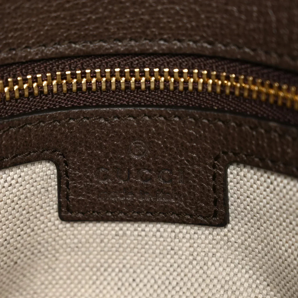 Gucci Blondie Shoulder Bag - Beige in Beige - detail view 6 showing the bag's shape, finish and visible design details.