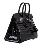 Handle and texture detail of Birkin 25 exotic leather