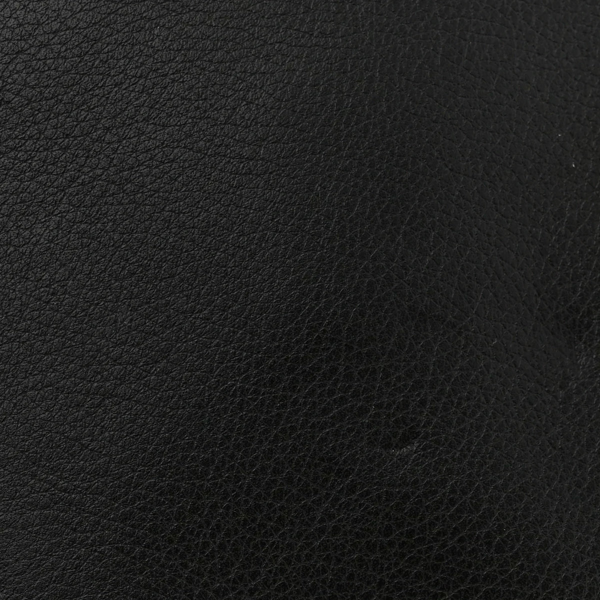 Gucci Blondie Shoulder Bag - Black in Black - detail view 9 showing the bag's shape, finish and visible design details.