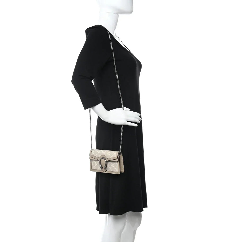 Gucci Canvas Dionysus Shoulder Bag - Beige in Beige - detail view 10 showing the bag's shape, finish and visible design details.