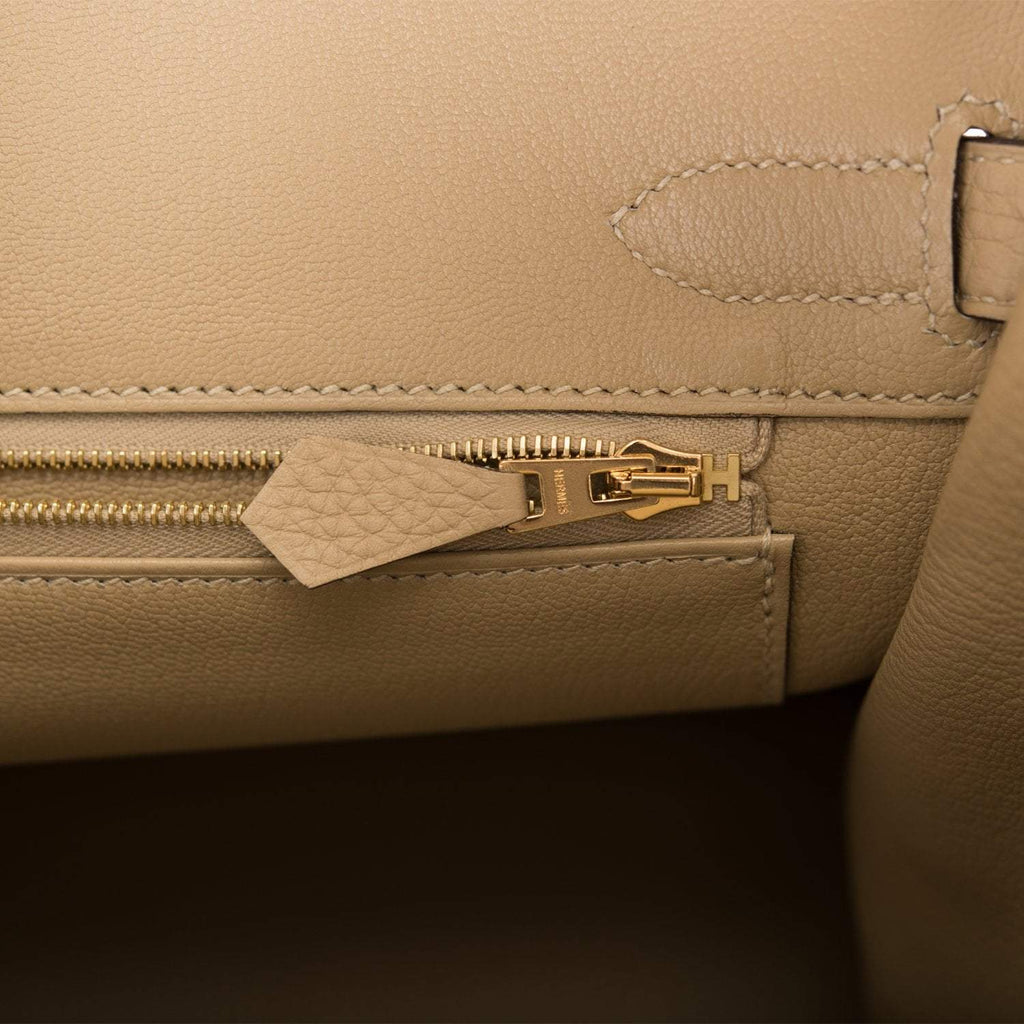Top view of Hermes Birkin 30cm Trench showing flap and sangles