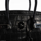 Side angle of SO BLACK Birkin 35 fully closed