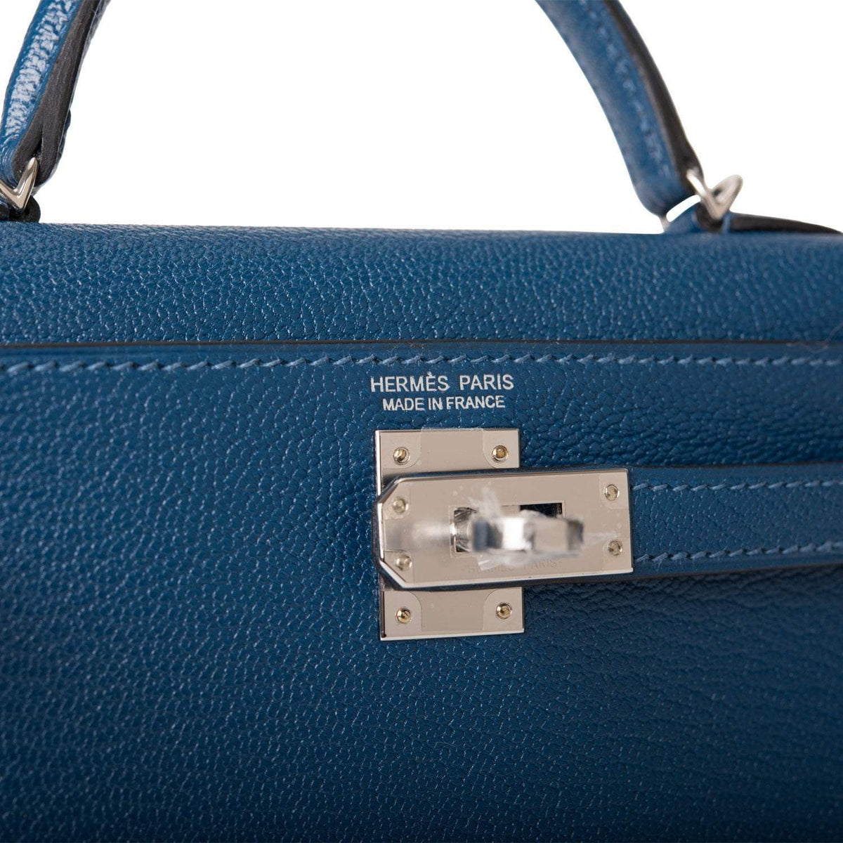Hermes Kelly 20 styled crossbody with detachable strap