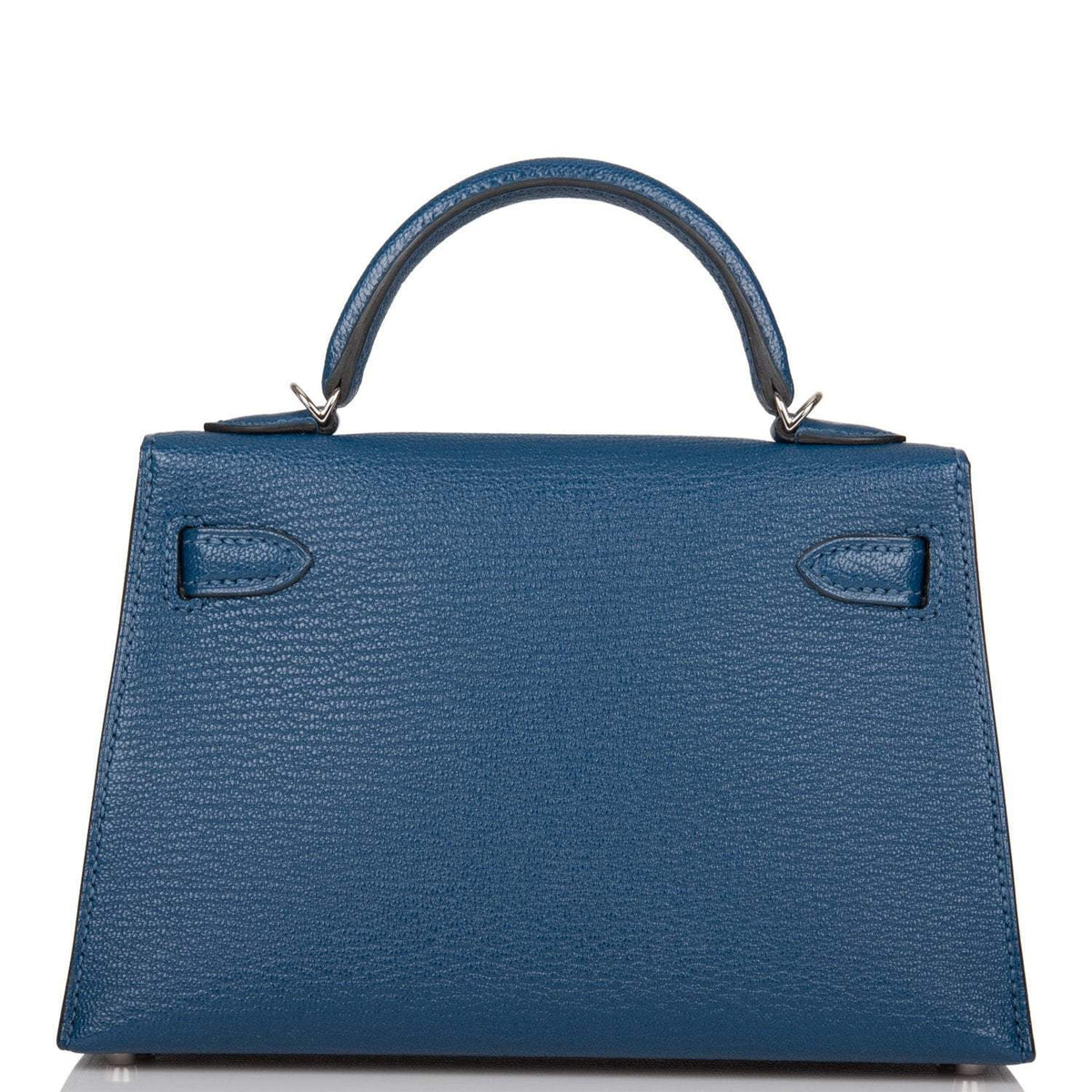 Top view of flap and toggle clasp on Hermes Kelly 20