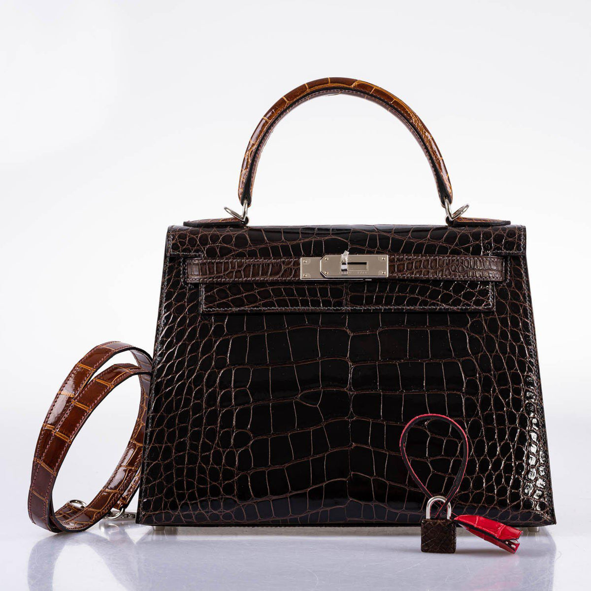 The front of the bag with the closure straps unfastened