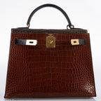 A high-angle view of the Hermes Kelly 28