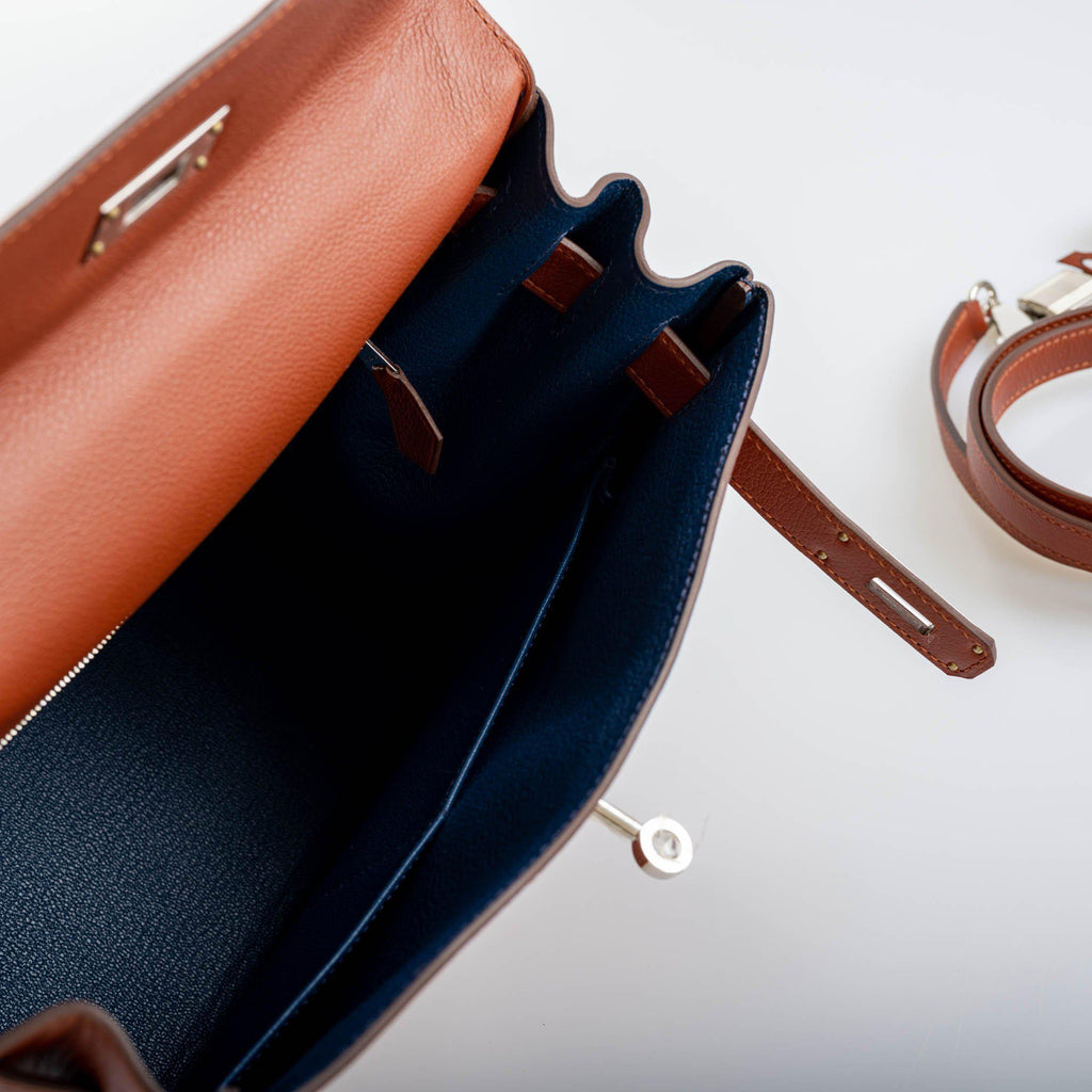 Hermes Kelly 28 Retourne Sienne Verso Deep Blue Evercolor leather with Palladium Hardware, A detail of the str