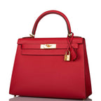Hermes Rouge Casaque Epsom Sellier Kelly 28cm Gold Hardware, Open flap of Sellier Kelly 28 showing toggle clos