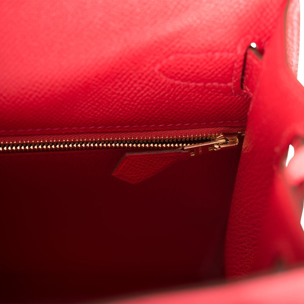 Hermes Rouge Casaque Epsom Sellier Kelly 28cm Gold Hardware, Removable strap attachment on Sellier Kelly 28