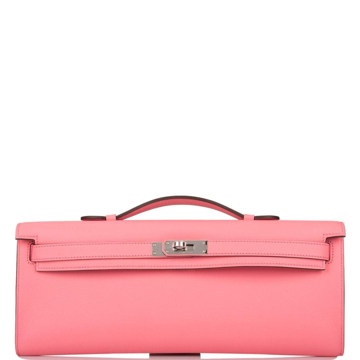 The Hermes Kelly Cut in Rose D'ete being carried on the wrist