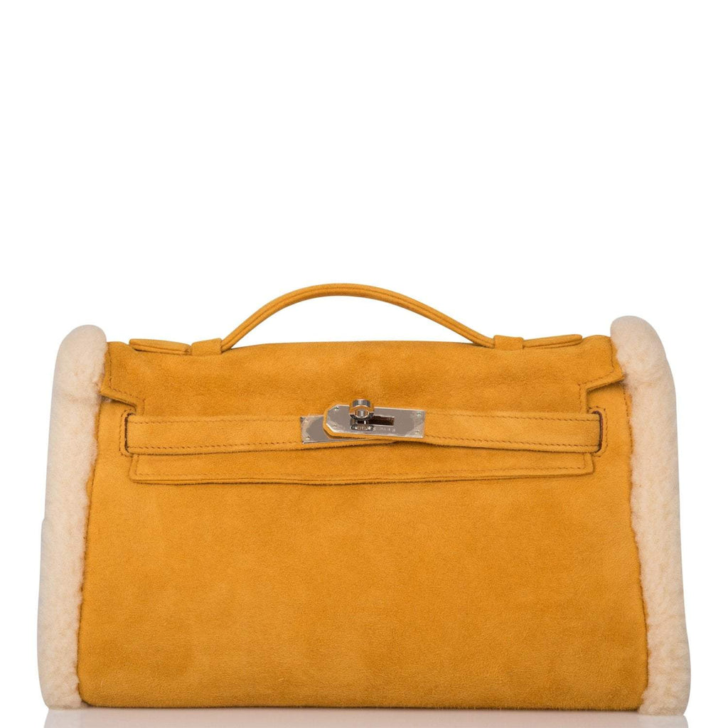 Front view of Hermes Kelly Muff in sable doblis and shearling