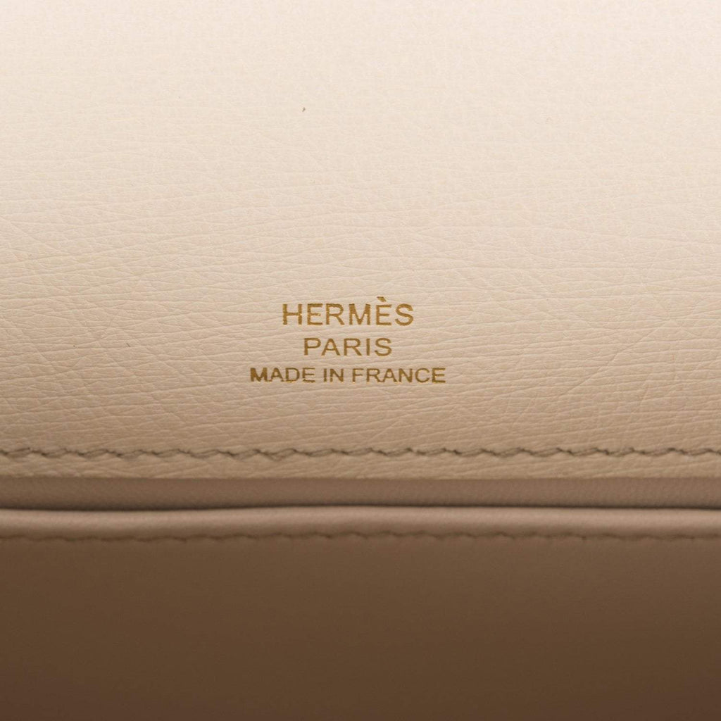 Hermes Kelly Pochette Beton Ostrich Gold Hardware - interior detail