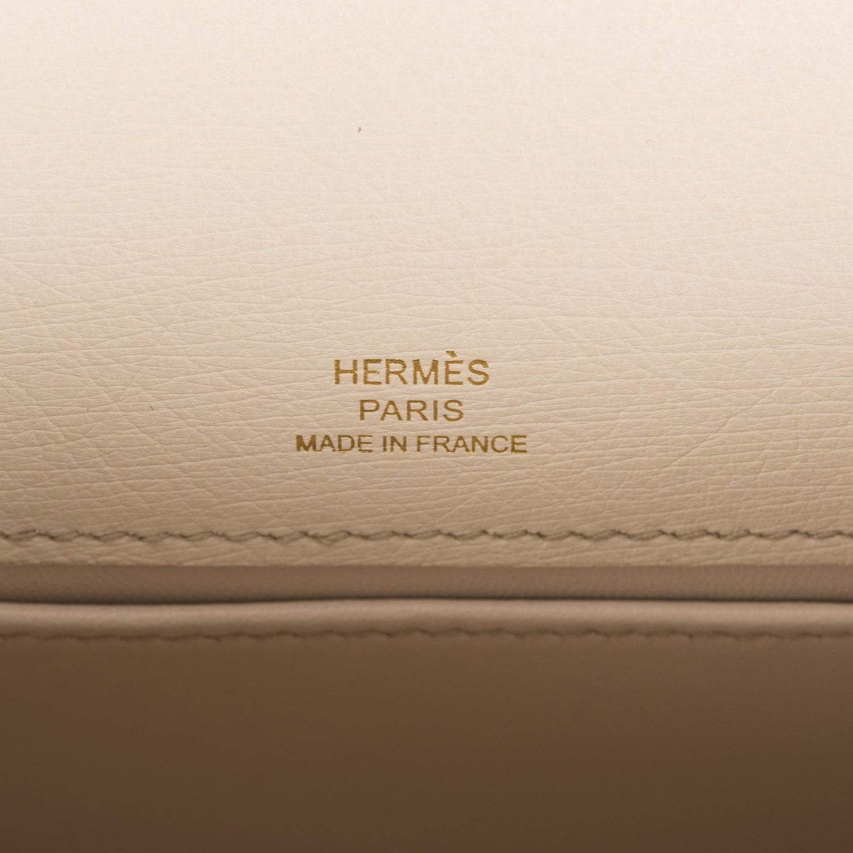 Hermes Kelly Pochette Beton Ostrich Gold Hardware - interior detail
