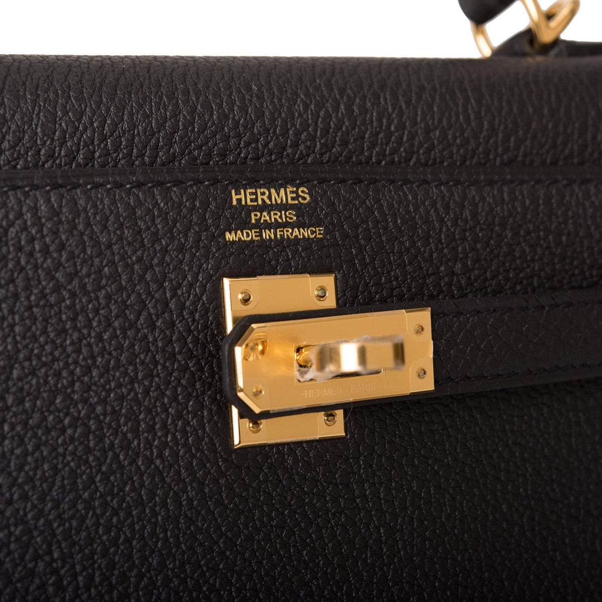 Image of the interior, showing the zip pocket and open pocket