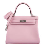 Front view of the Hermes Kelly Retourne 25 in Rose Sakura Swift leather