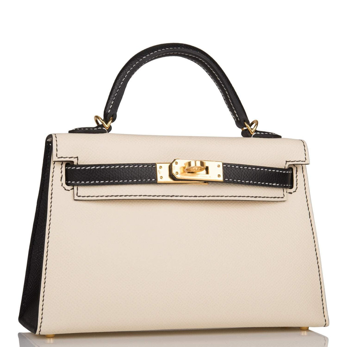Side profile of the Hermes Kelly Sellier 20, highlighting its structured shape