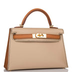 Close-up of the gold-tone hardware and toggle closure on the Hermes Kelly 20