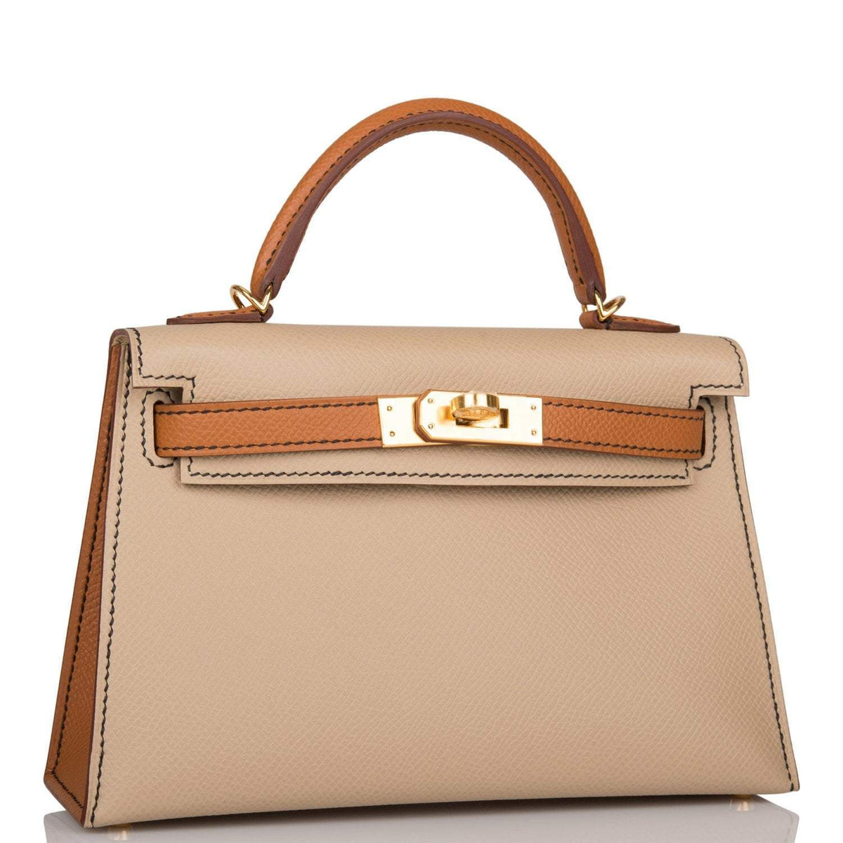 Close-up of the gold-tone hardware and toggle closure on the Hermes Kelly 20