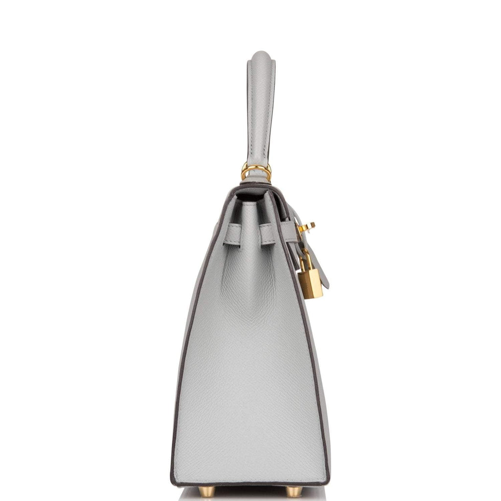 Top handle detail of Hermes Kelly Sellier 25 in Bleu Glacier