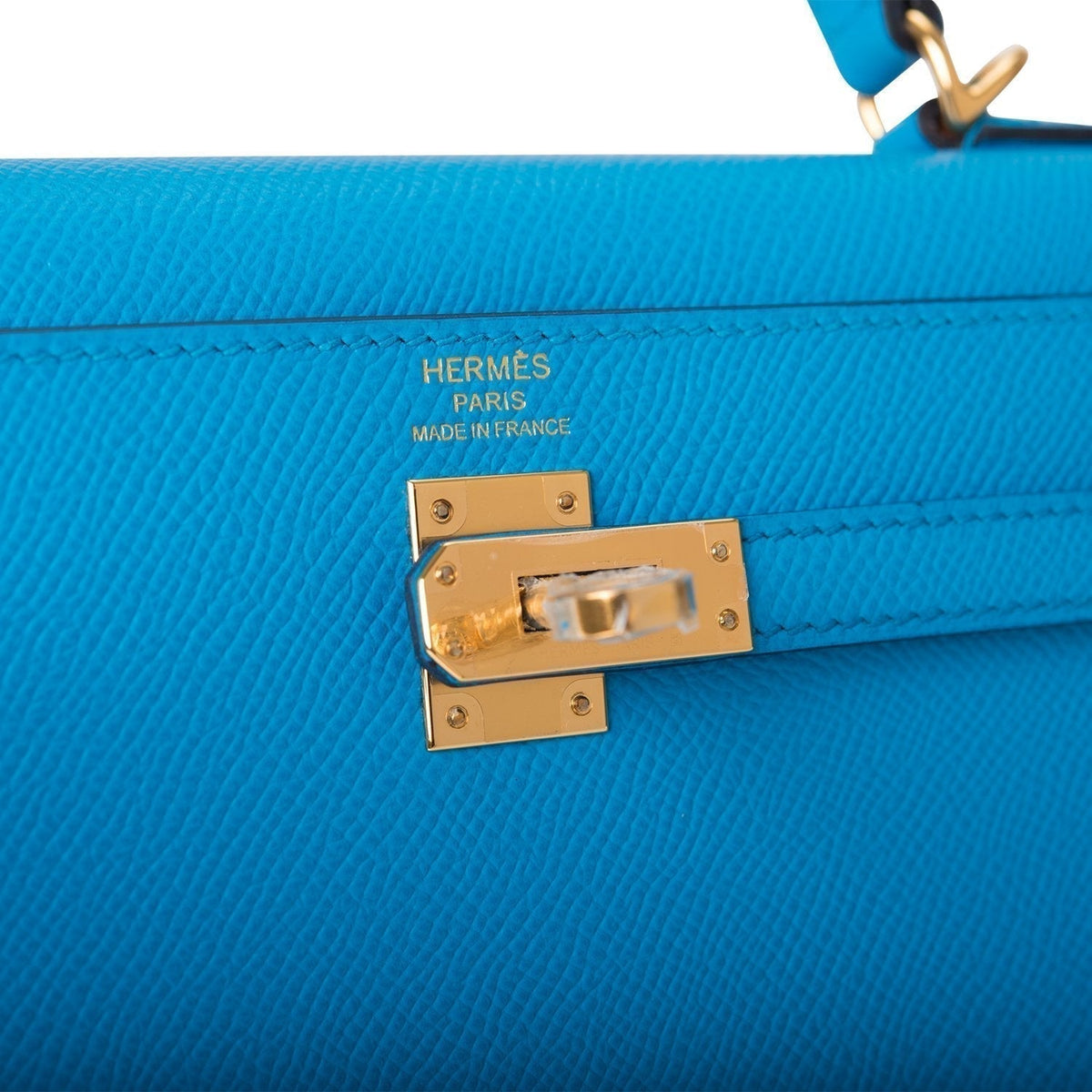 An image of the interior, showing the Hermes stamp and label