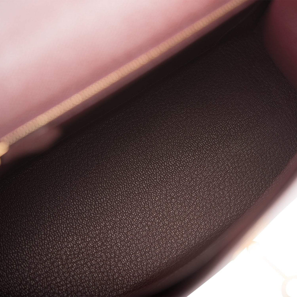 A full view of the Hermes Kelly Sellier 25 in Rouge Sellier, showing its elegant proportions
