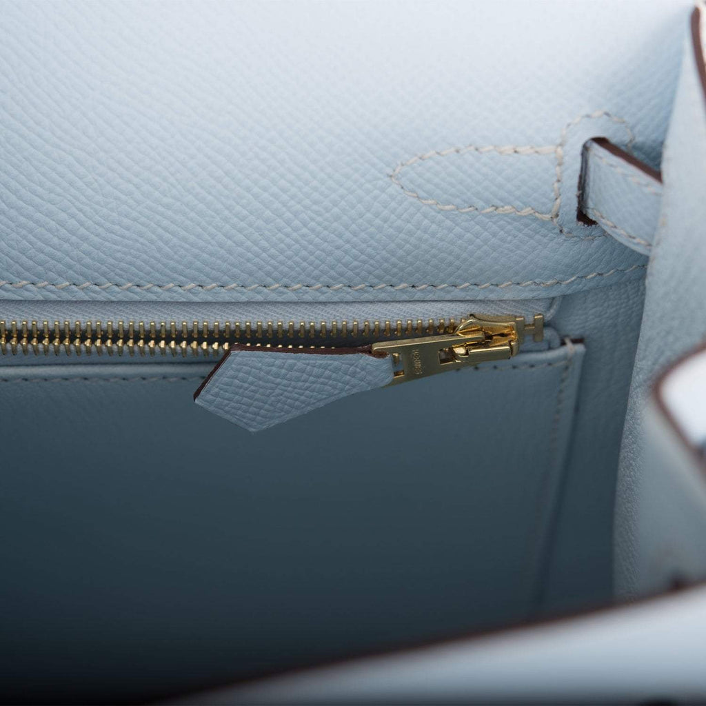 A detailed view of the side gussets of the bag