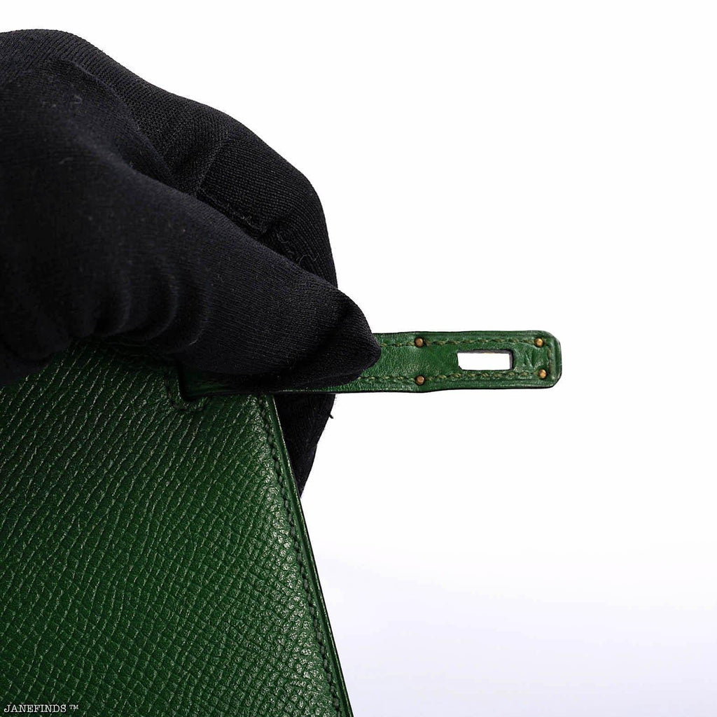 Hermes Mini Kelly 15 Vert Clair Courchevel with Gold Hardware, the sharp side gussets of the bag