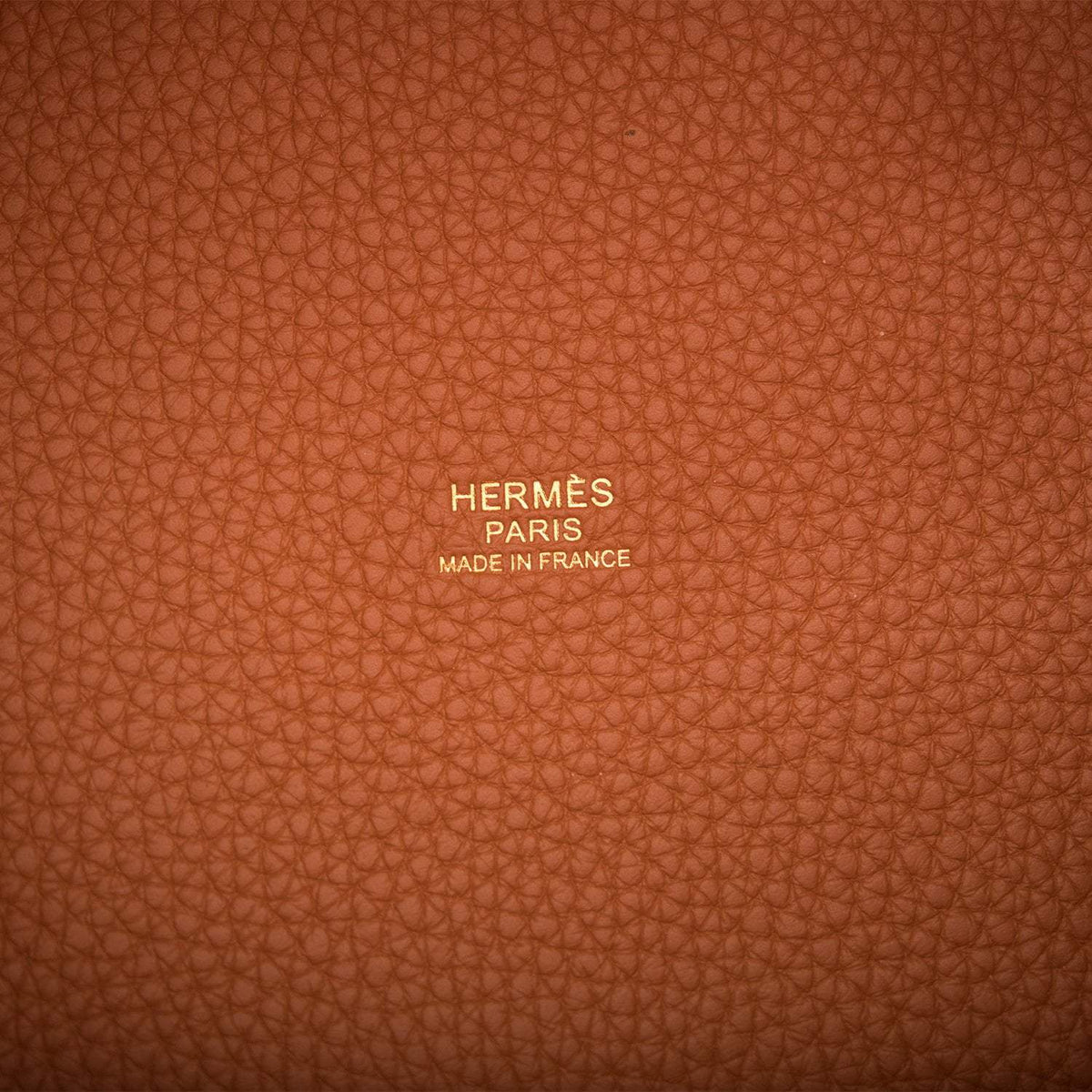logo view of Hermès Picotin Lock 18 Gold Clemence