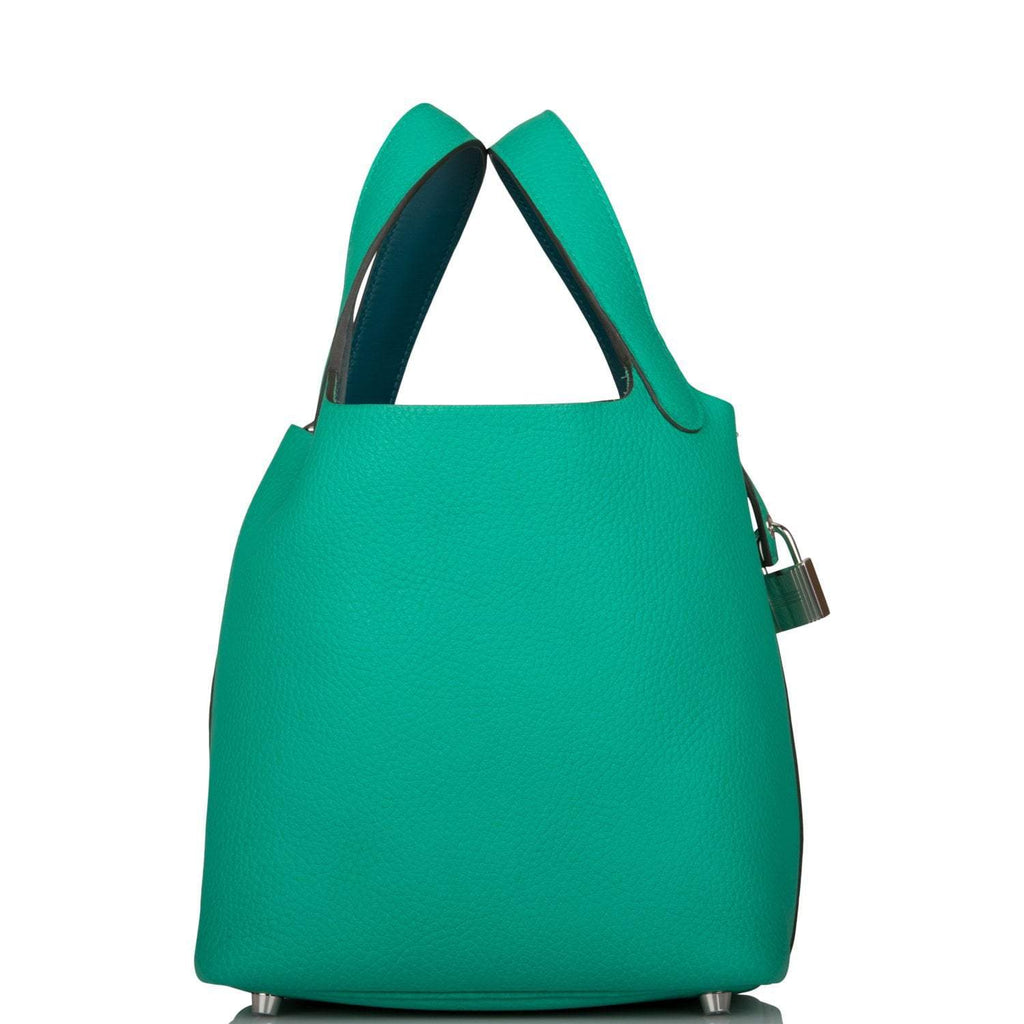 Side  right angle of Hermès Picotin 18 Menthe green leather bag
