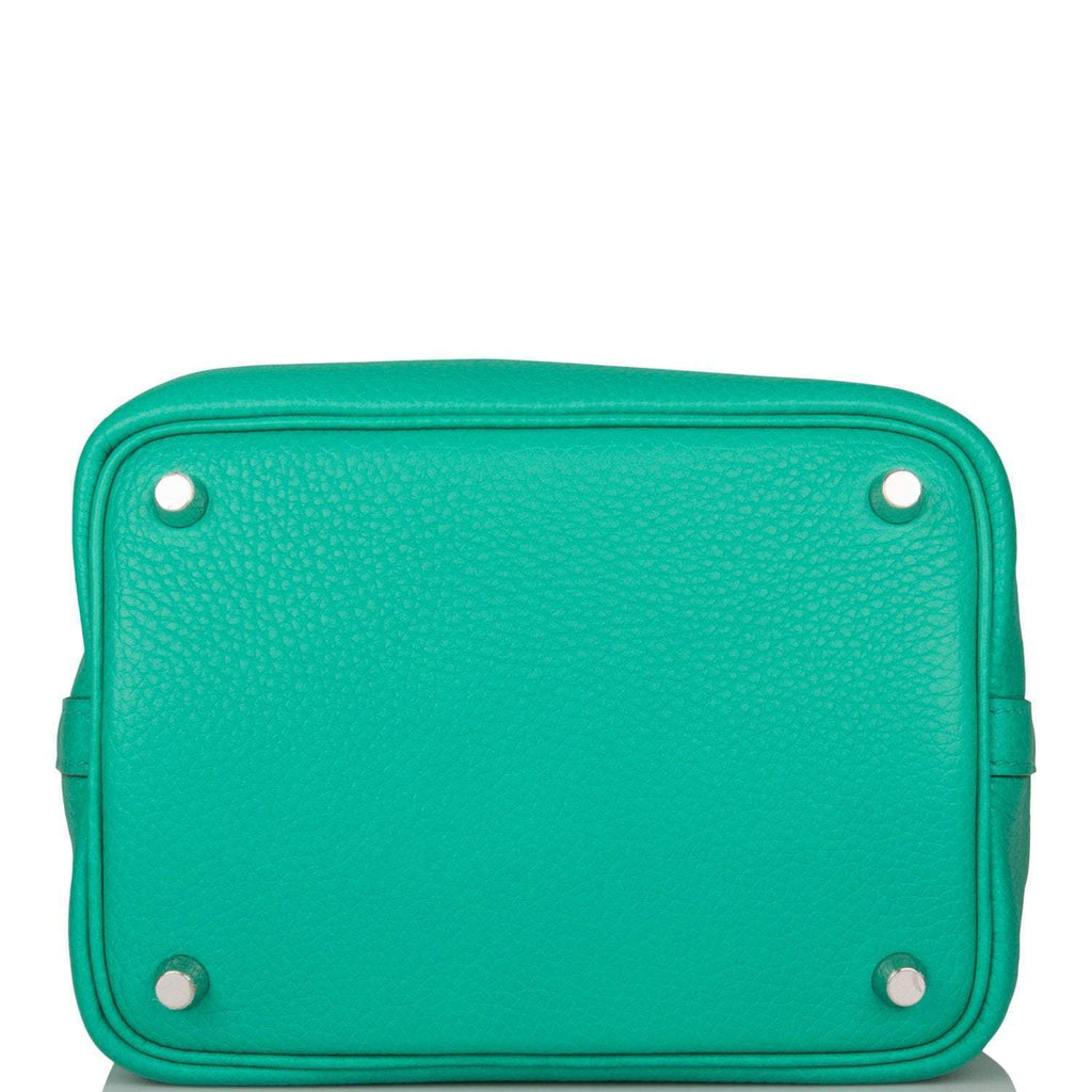 under angle of Hermès Picotin 18 Menthe green leather bag