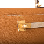 Image of the interior, showing the zip pocket and open pocket