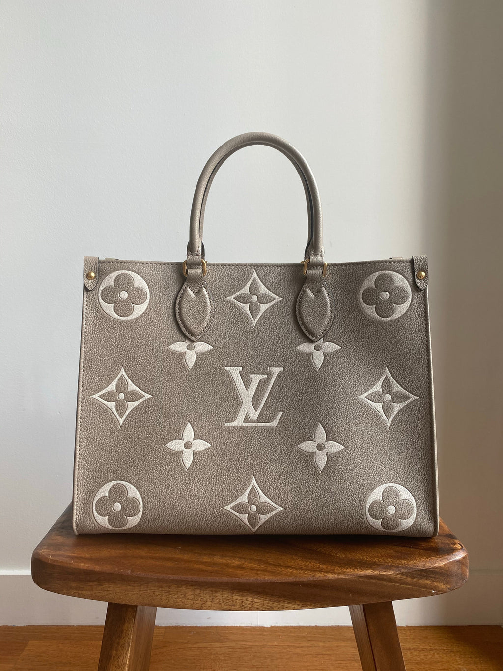 Louis Vuitton Empreinte OnTheGo MM M45494