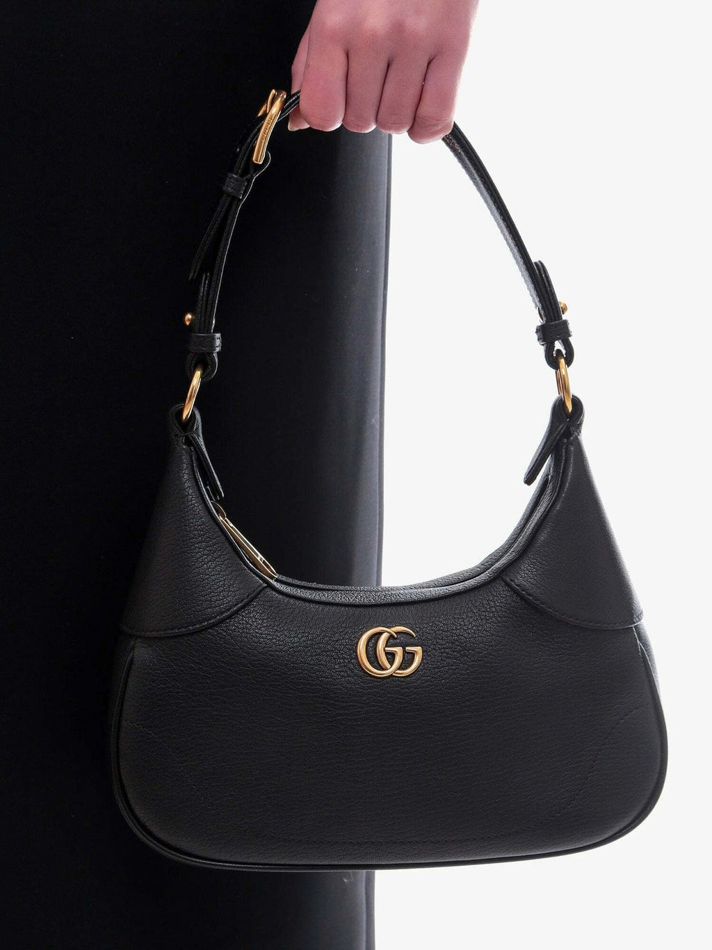 Gucci Aphrodite Small Leather Shoulder Bag - Black in Black - detail view 16 showing the bag's shape, finish and visible design details.