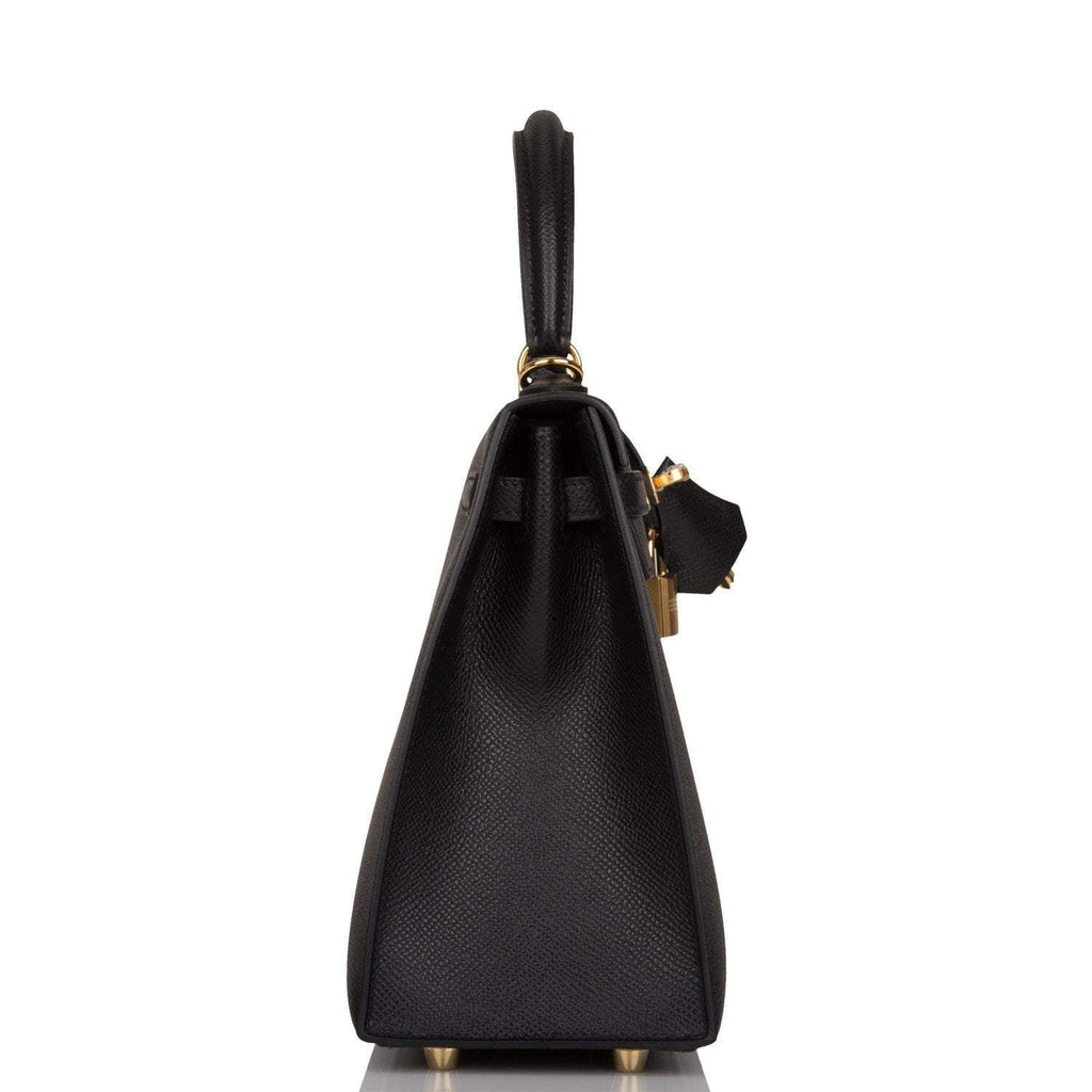 Close-up of gold hardware, handle, and toggle lock of Hermes Kelly 25