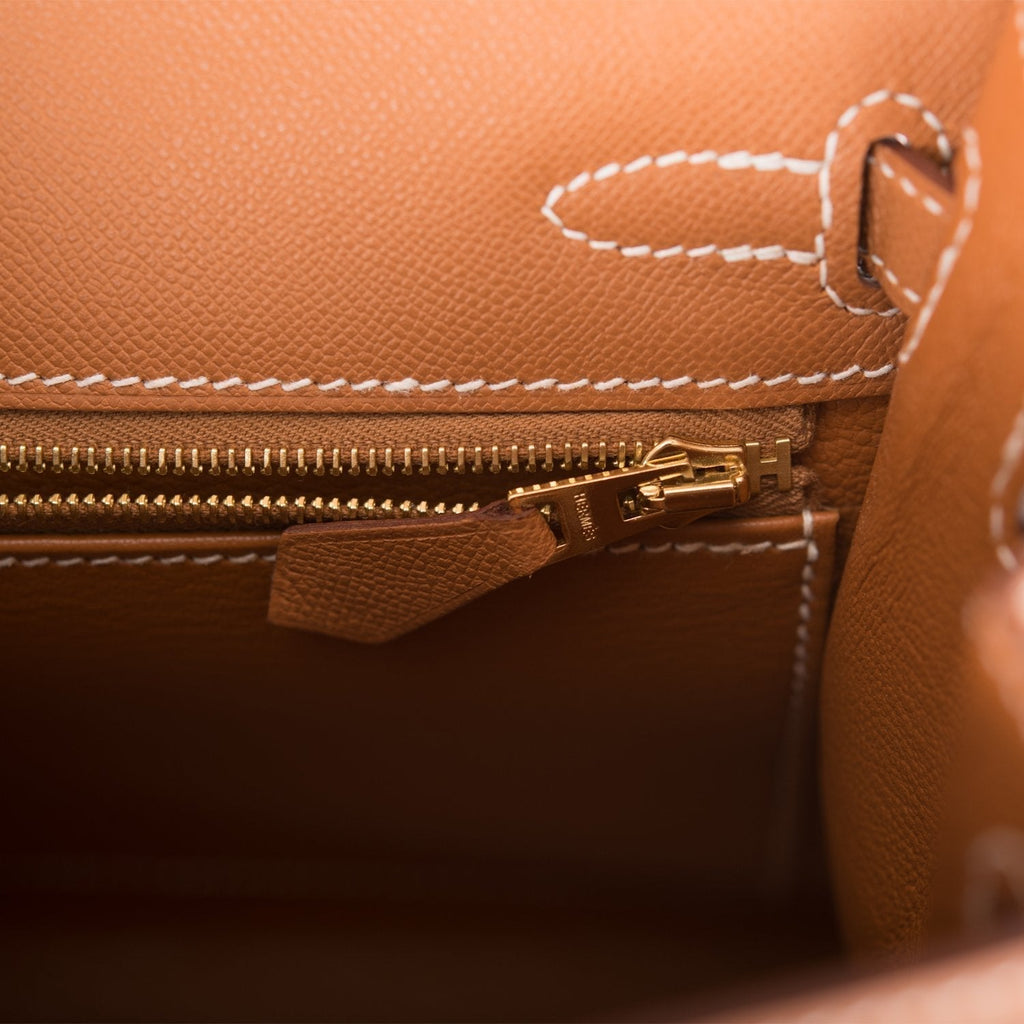 Bottom panel showcasing bag structure and stitching